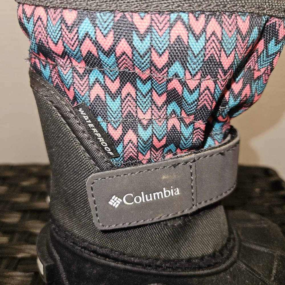 Columbia Kids' Boots with Pink and Blue Chevron Size 5 Winter Snow